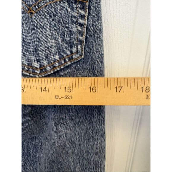 Vintage Acid Wash Levi's Jeans - Picture 7 of 9